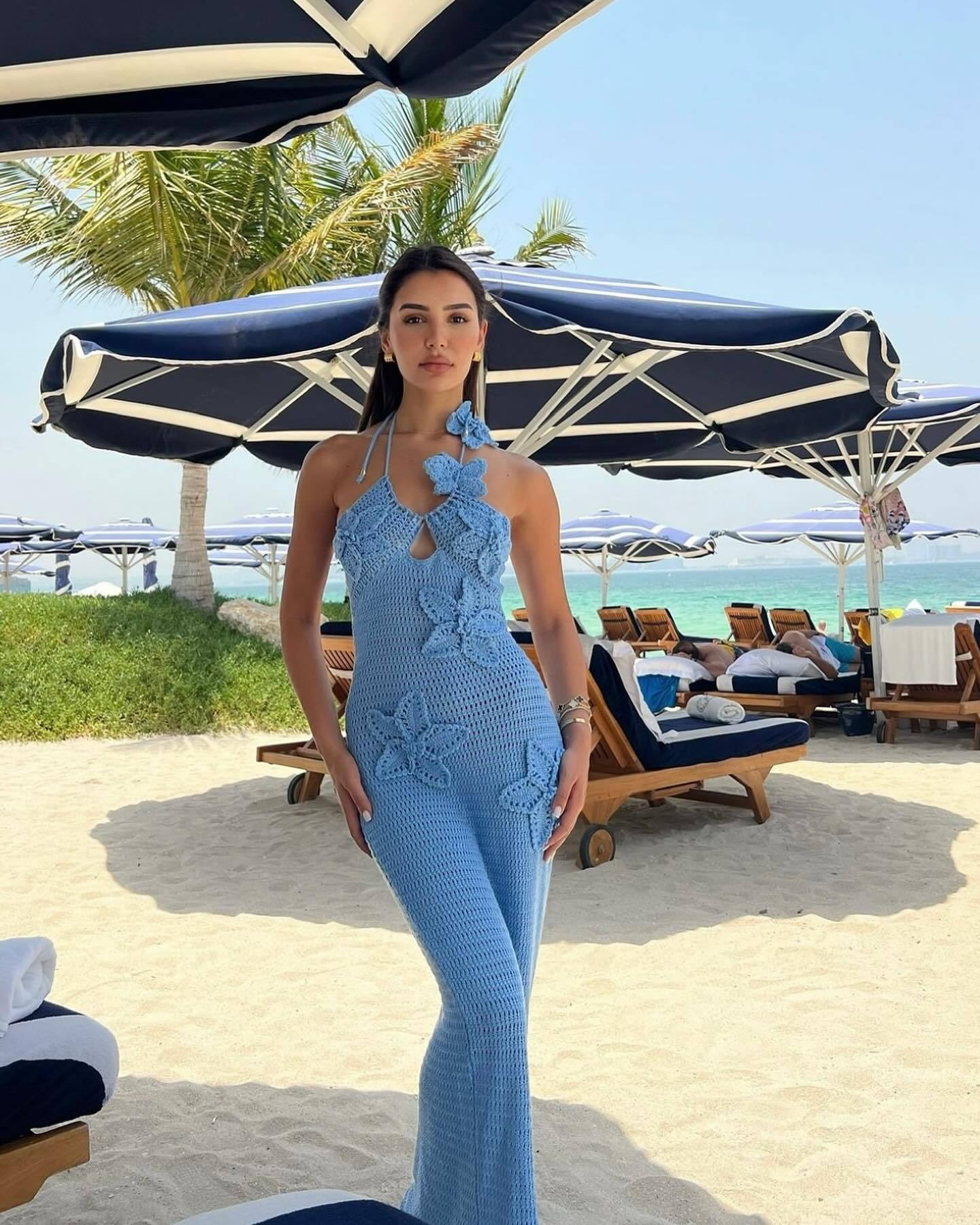 Eclat™ | Robe longue en crochet – Détails floraux et dos nu bohème