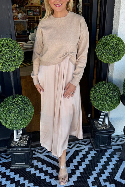 Robe Pull Élégance – Effet Deux-Pièces avec Nœud Drapé