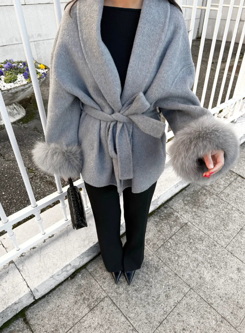 Éclat™ – Manteau Élégant en Laine, Détails Fourrure Amovibles