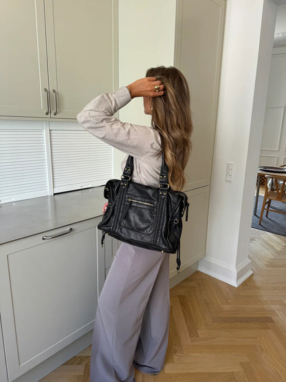 Saga – Sac Épaule Élégant avec Détails Dorés