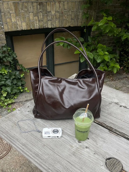 Élégant Sac Épaule en Cuir – Mones