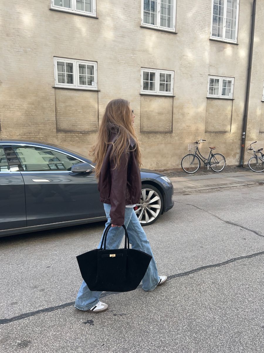 Sac Lily – Élégant sac bandoulière Noir avec détails dorés