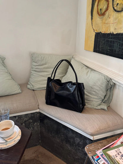 Mone Sac Bandoulière Noir – Élégance Intemporelle