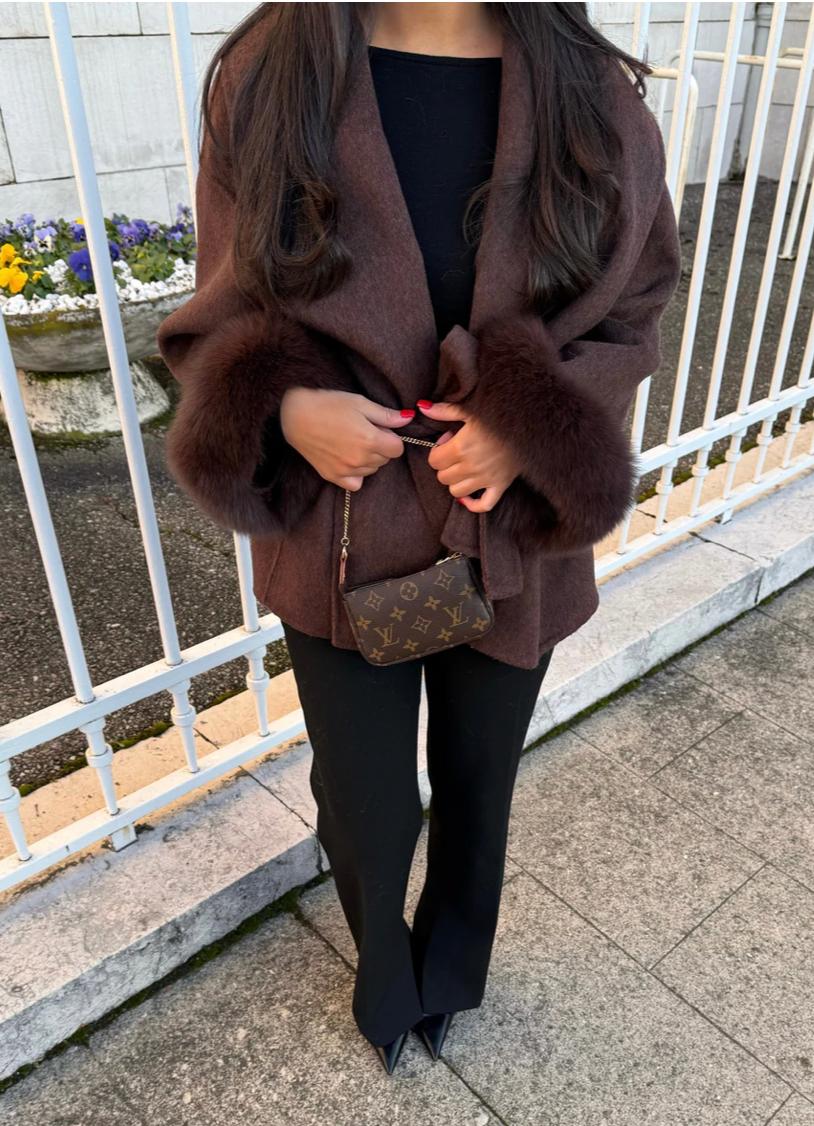 Éclat™ – Manteau Élégant en Laine, Détails Fourrure Amovibles