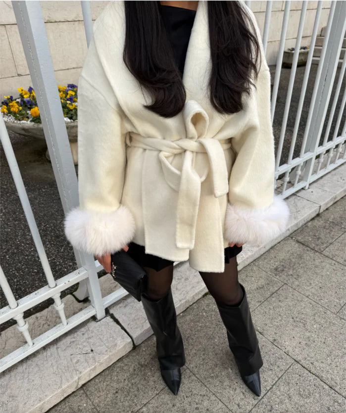 Éclat™ – Manteau Élégant en Laine, Détails Fourrure Amovibles