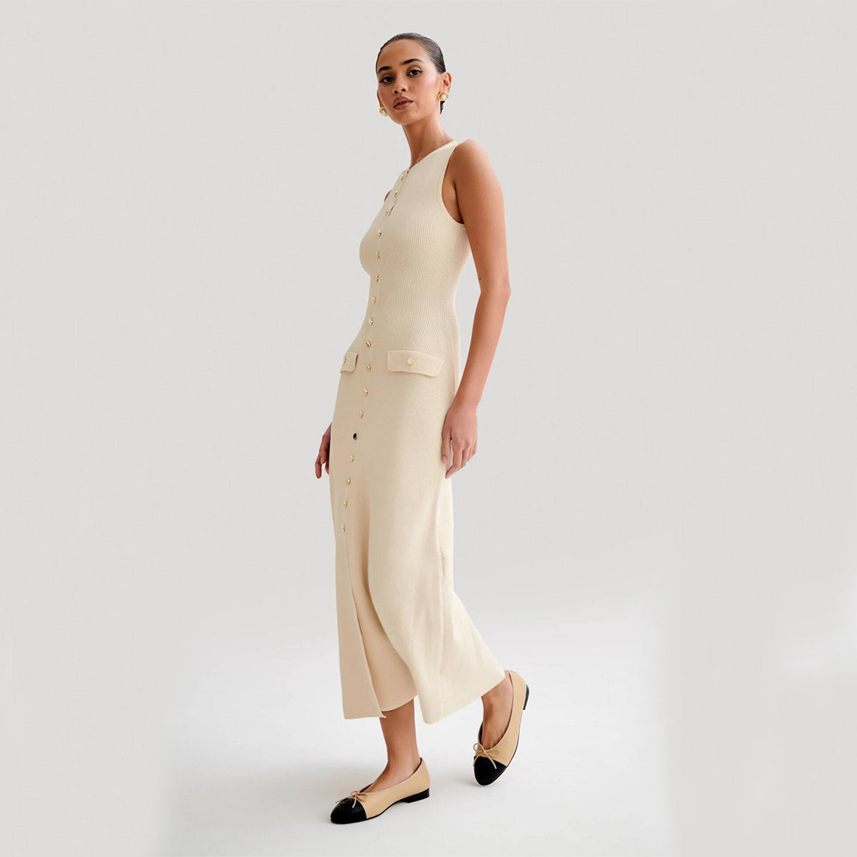 Eclat™ | Robe midi sans manches – Boutonnée et minimaliste chic